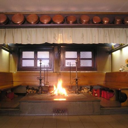 Albergo Leon Bianco Moggio Udinese Kültér fotó